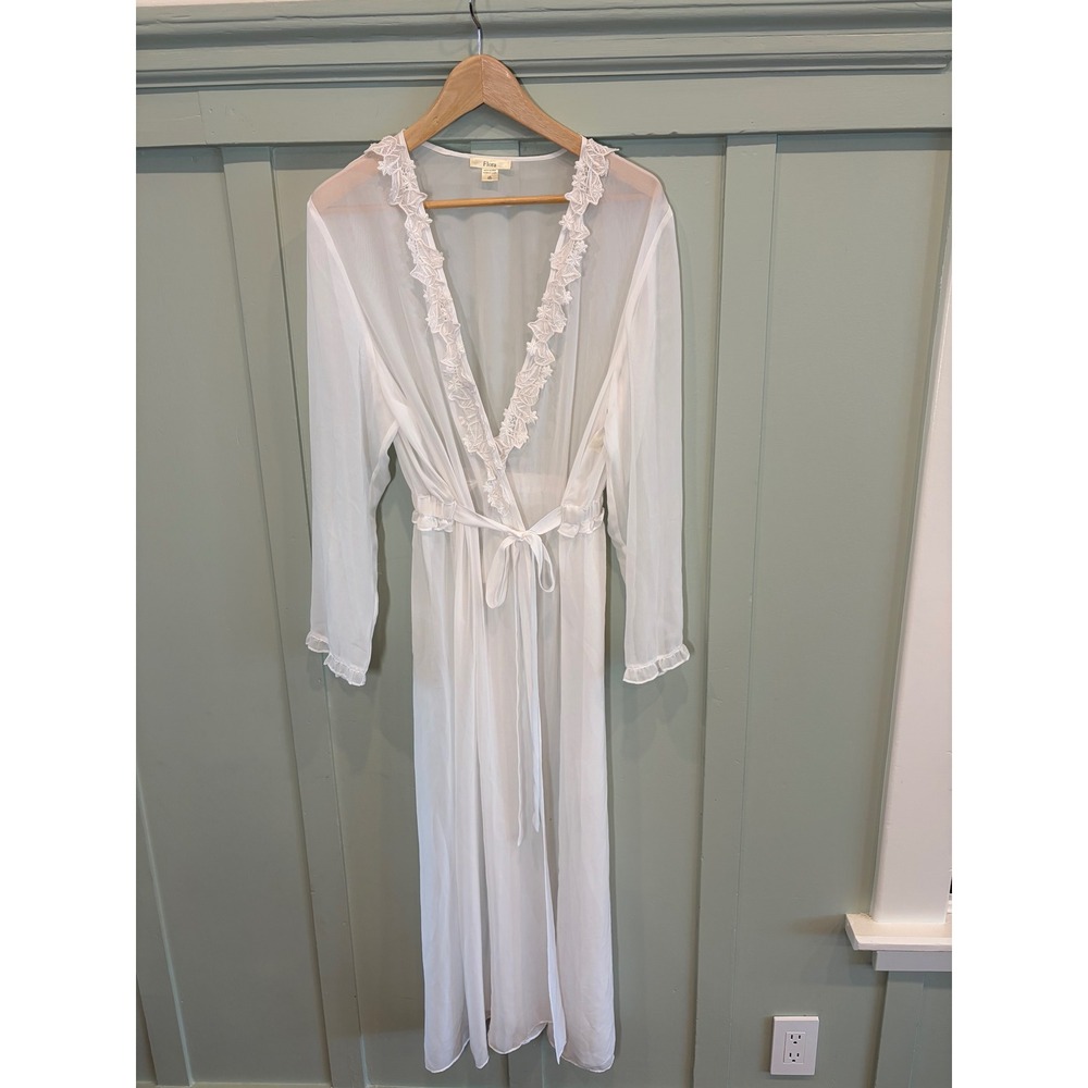 Flora Nikrooz White Sheer Maxi Robe Peignoir Lace Trim Bridal Loungewear L/XL
